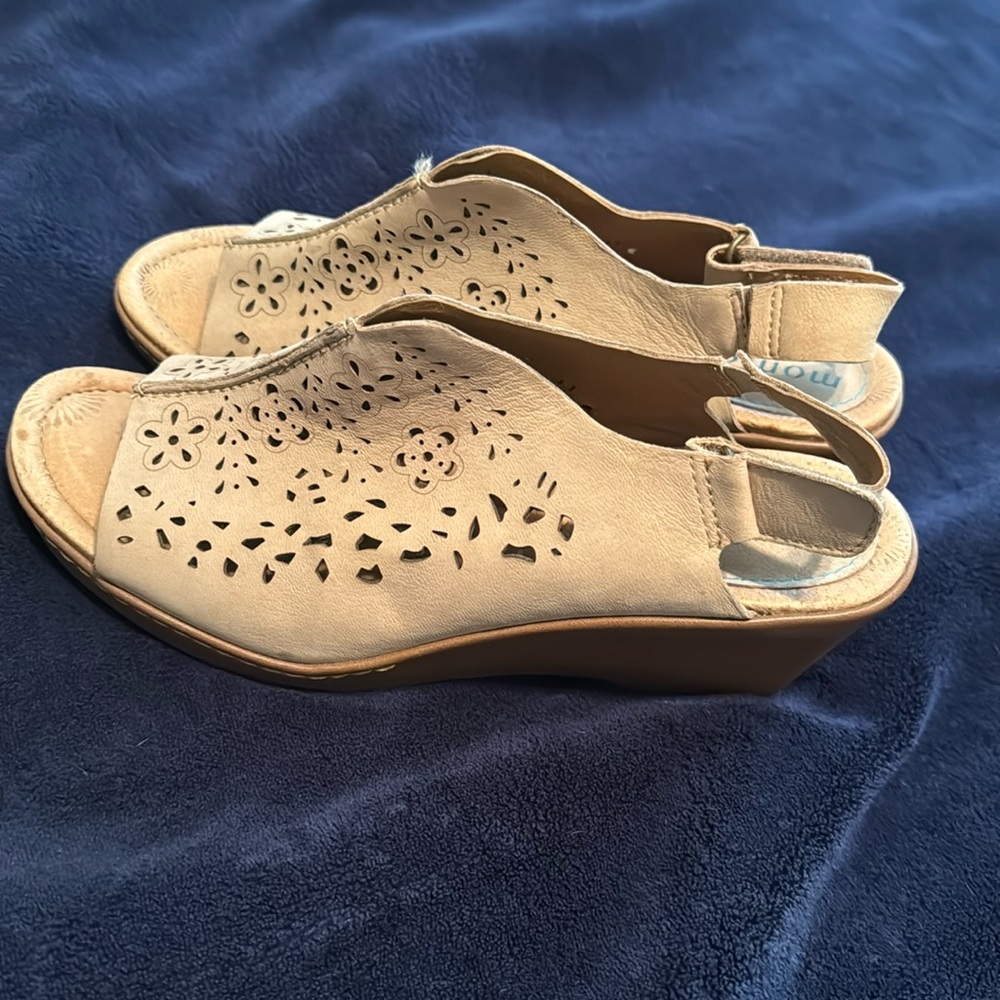 Leather open toe sandal